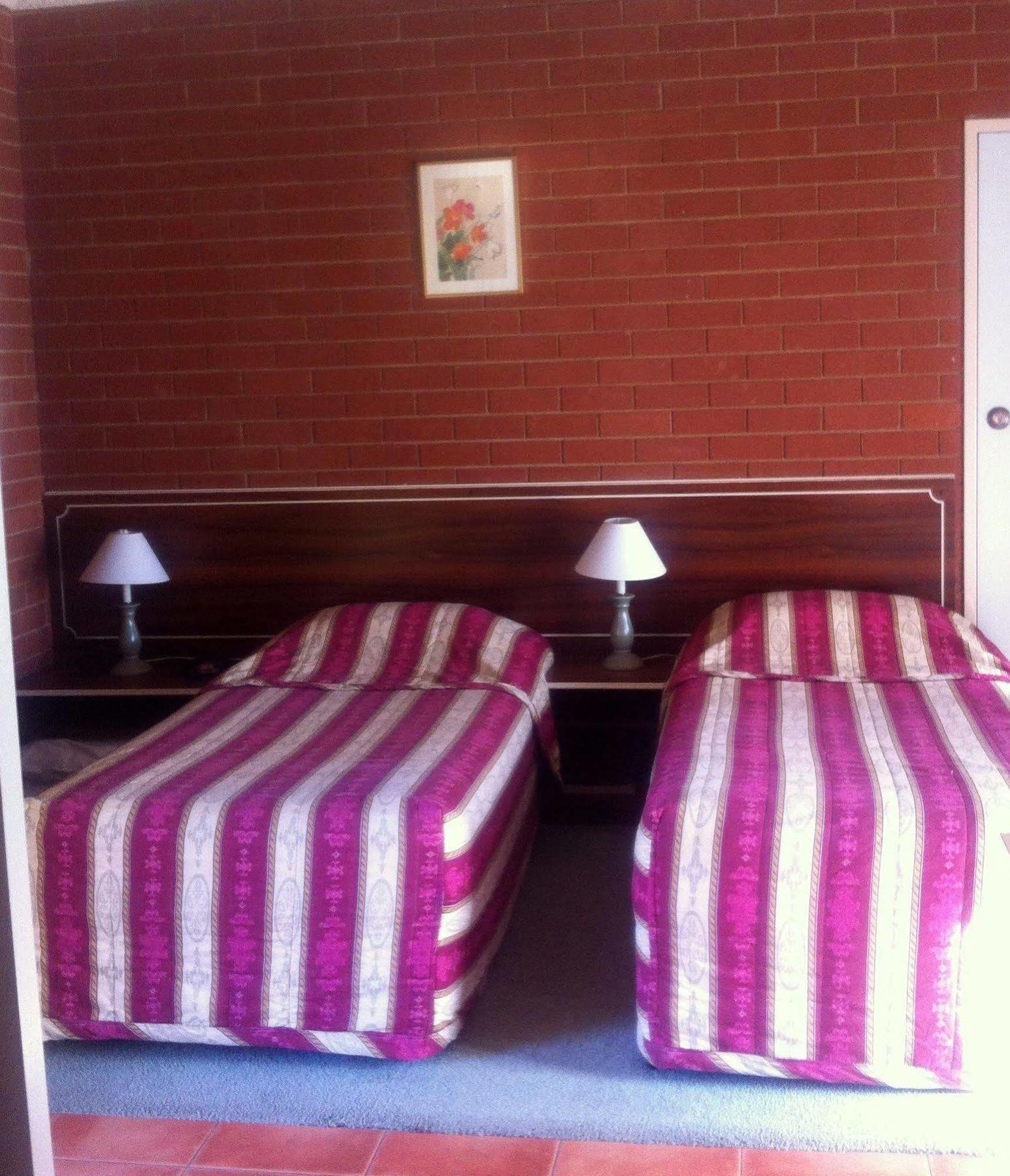 וואגה וואגה Junction Motel Wagga מראה חיצוני תמונה